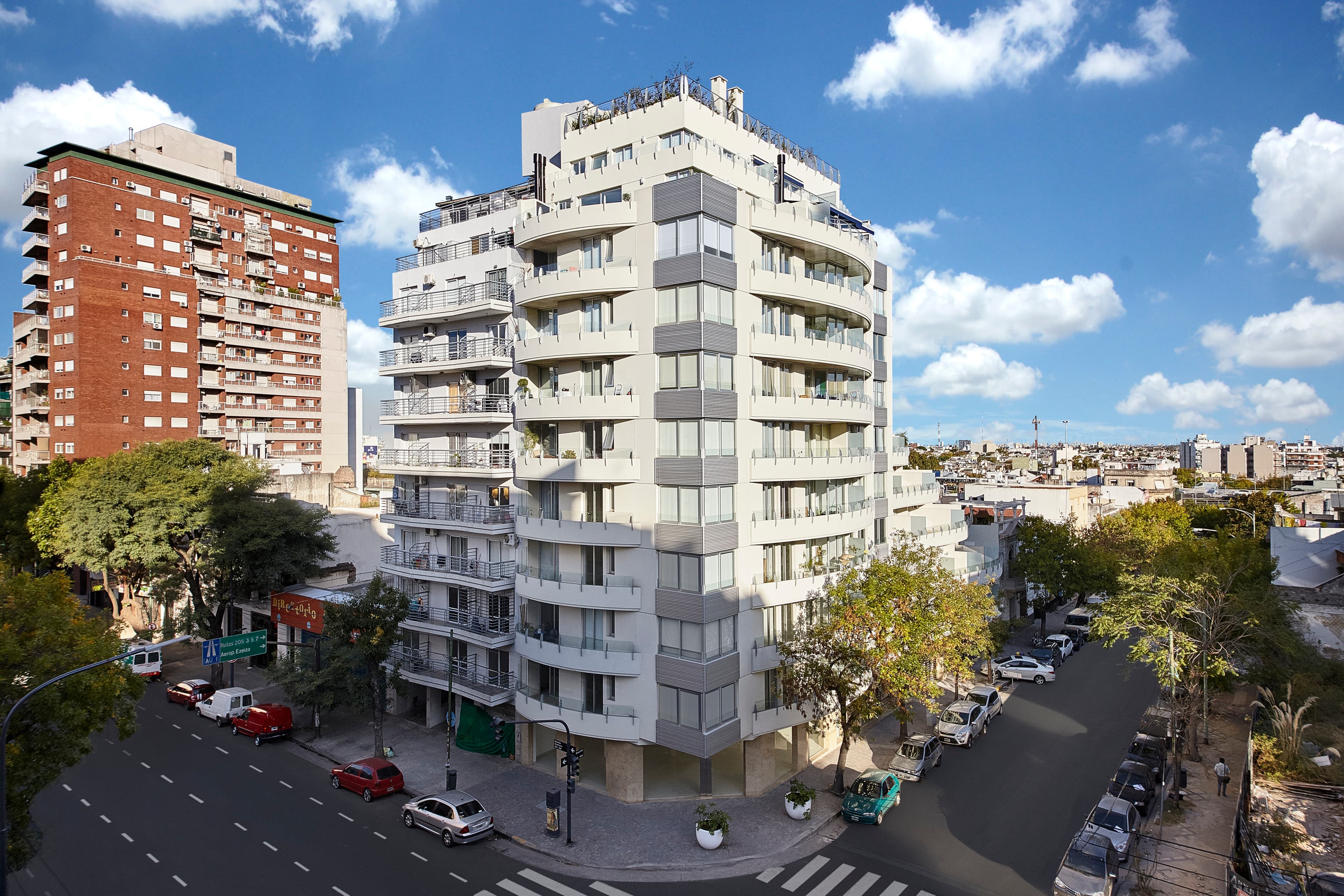 Kyara Building